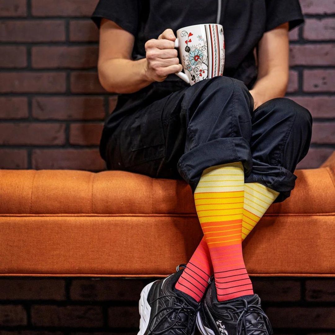 mega-menu-135619-nurse-in-compresion-socks-189594254.png